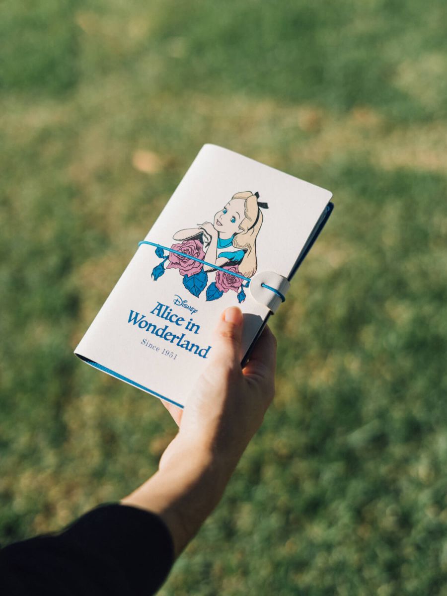 Disney Alice In Wonderland PU Leather Travel Journal Cute Gifts Animated Movie Notebook 11,7x19,6 cm