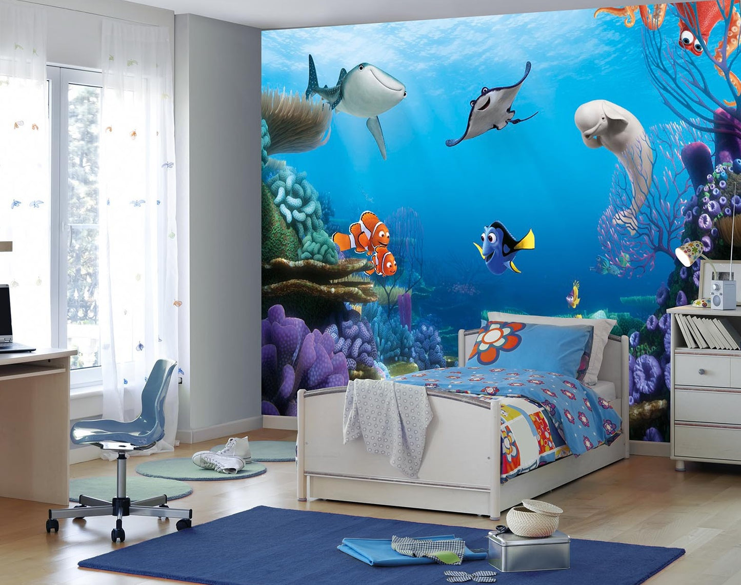 Disney Finding Dory, Nemo Non-Woven Wallpaper Mural 400 cm x 260 cm (157" x 102")