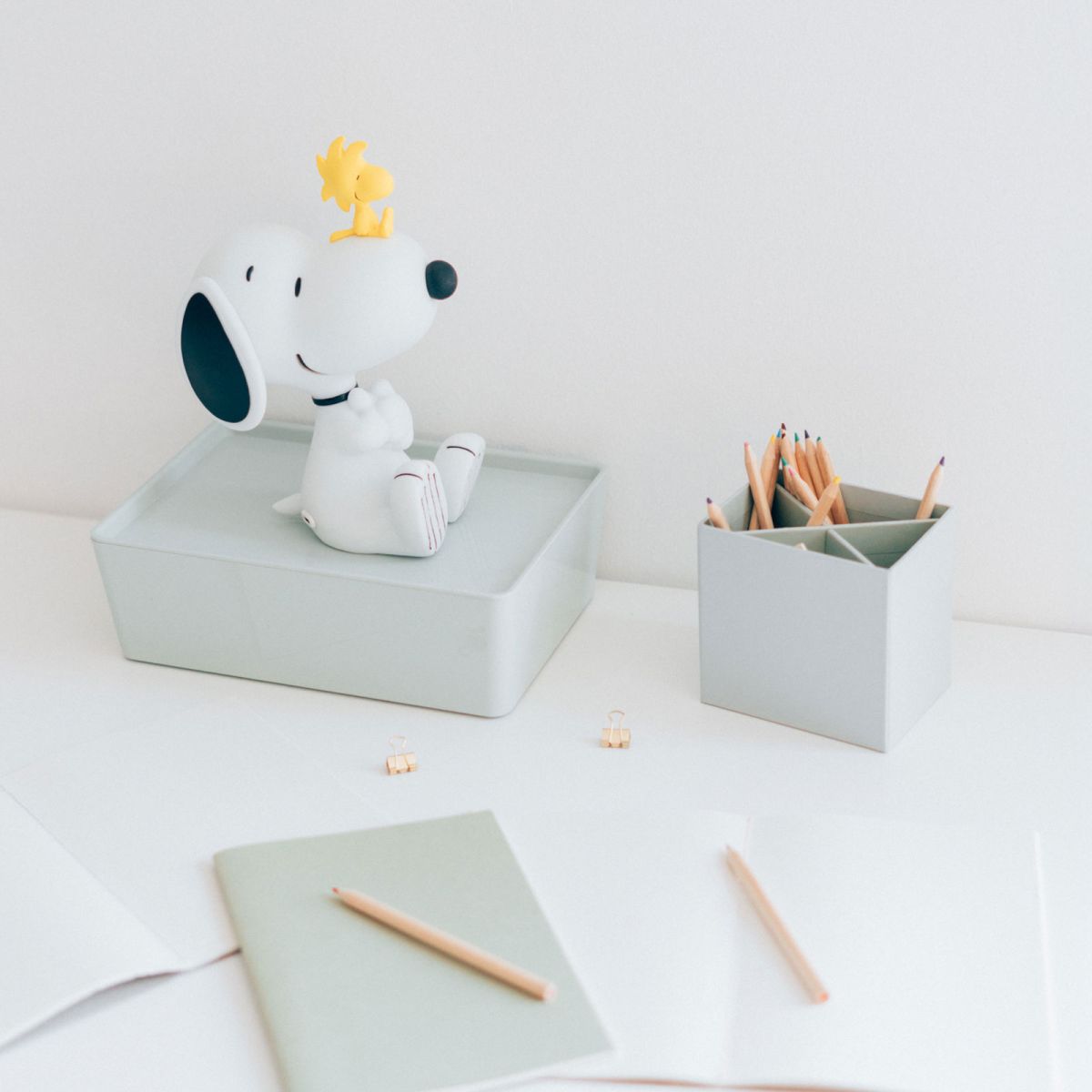 Kids Lamp Dog Snoopy Gifts for Dog Lovers Night Lamp Bedside Mood Lighting Cute Room Décor 12,2x26,7x18,5 cm