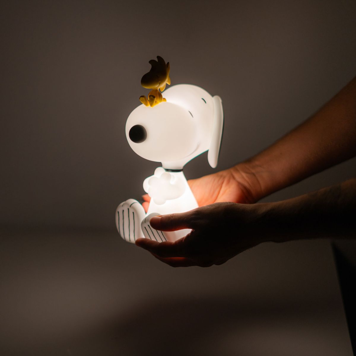 Kids Lamp Dog Snoopy Gifts for Dog Lovers Night Lamp Bedside Mood Lighting Cute Room Décor 12,2x26,7x18,5 cm
