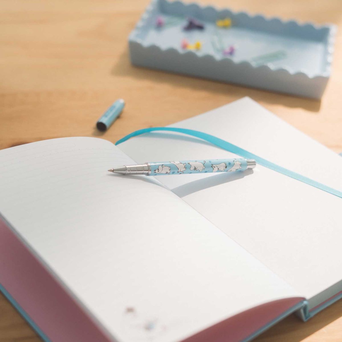 Moonin Lined A5 Journal with Pen Hardback Gift Set Notebook 26,5x26,5x2,5 cm